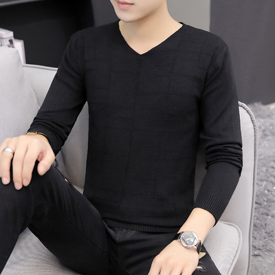 Tanak jesenski pulover za muškarce sa špic izrezom