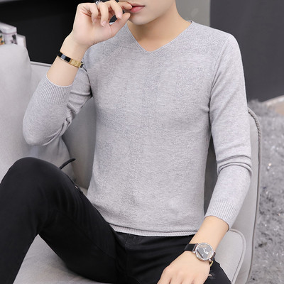 Tanak jesenski pulover za muškarce sa špic izrezom