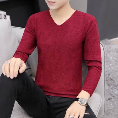 Tanak jesenski pulover za muškarce sa špic izrezom