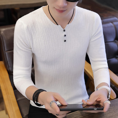 Tanak jesenski pulover za muškarce sa špic izrezom