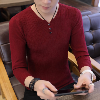 Tanak jesenski pulover za muškarce sa špic izrezom