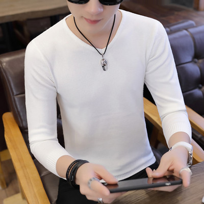 Tanak jesenski pulover za muškarce sa špic izrezom