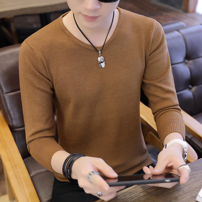 Tanak jesenski pulover za muškarce sa špic izrezom