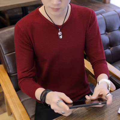 Tanak jesenski pulover za muškarce sa špic izrezom