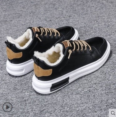 Öko-nahast pehme voodri ja paeltega talvejalatsid