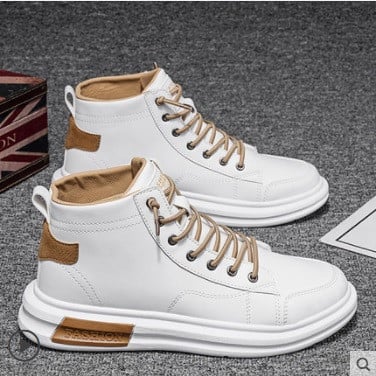 Öko-nahast pehme voodri ja paeltega talvejalatsid