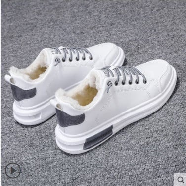 Öko-nahast pehme voodri ja paeltega talvejalatsid