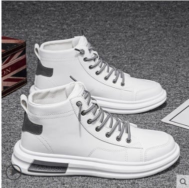 Öko-nahast pehme voodri ja paeltega talvejalatsid