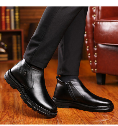 Öko bőrből készült férfi téli cipő puha béléssel, két modellben