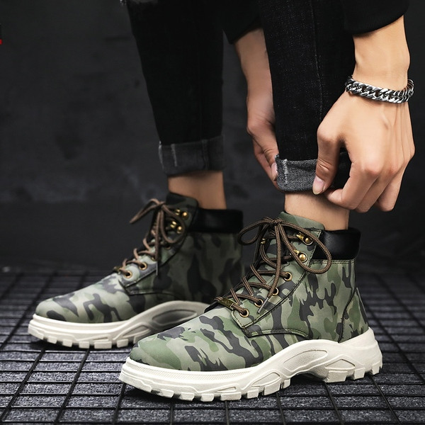 Terepmintás férfi csizma béléssel vagy anélkül