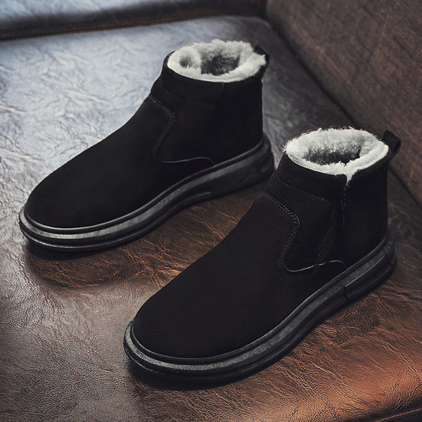 Novi model muških cipela sa ravnim đonom i mekom postavom