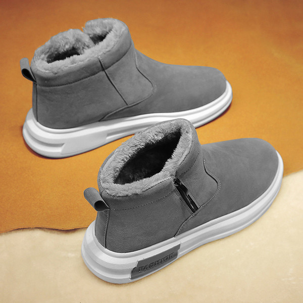 Novi model muških cipela sa ravnim đonom i mekom postavom