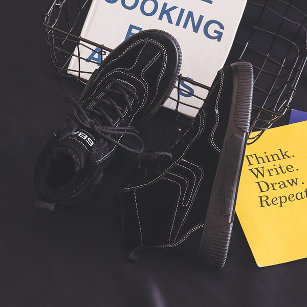 Kolmes värvitoonis paelte ja sooja voodriga vabaaja meeste talvekingad