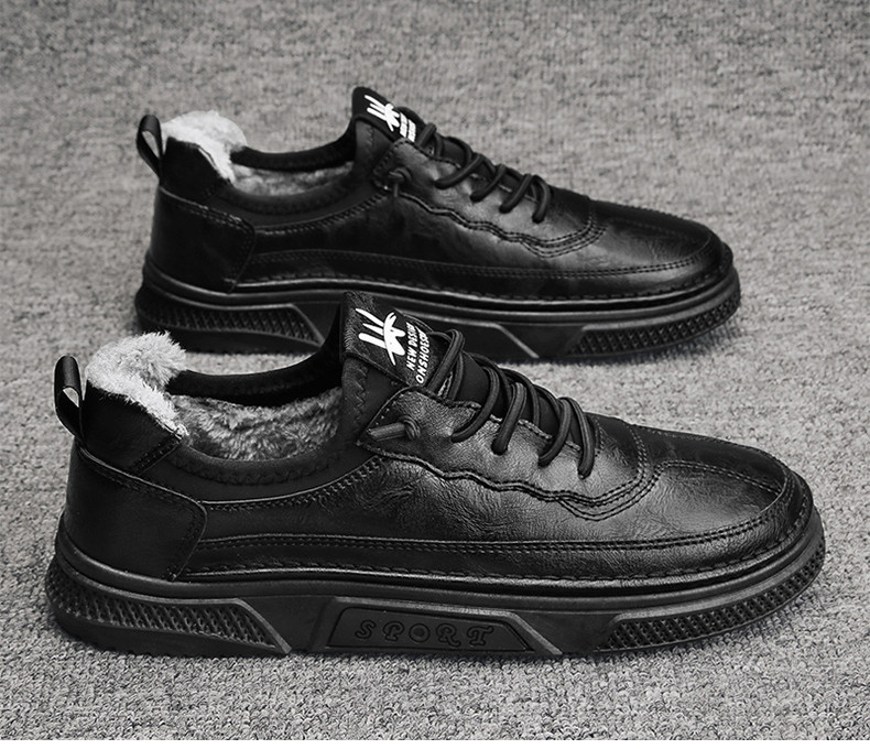 Lapos talpú, puha béléssel és fűzővel ellátott téli férficipő