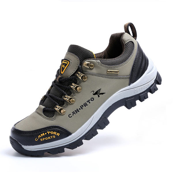 Ανδρικά χειμερινά παπούτσια με τραχιά σόλα και κέντημα