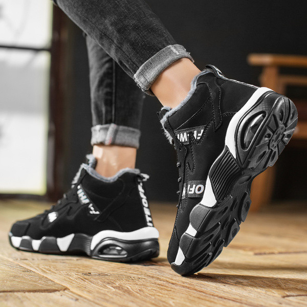 Ανδρικά παπούτσια χειμερινά με μαλακή επένδυση και κορδόνια σε δύο μοντέλα