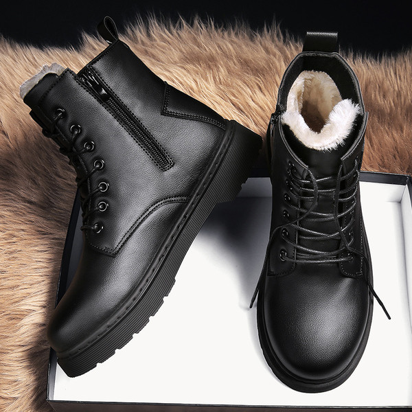 Férfi bőrcsizma meleg béléssel és fűzővel
