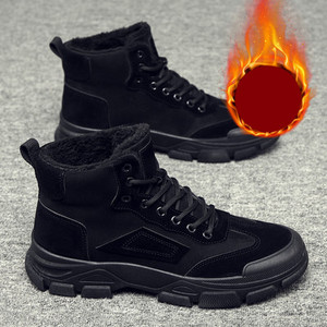 Férfi téli cipő durva talppal és fűzővel