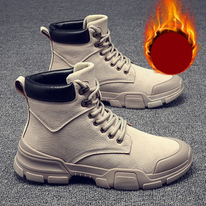 Férfi téli cipő durva talppal és fűzővel