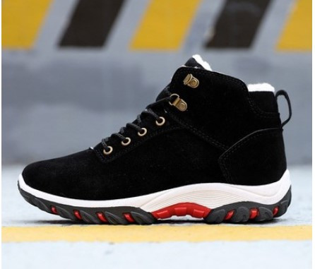 Meleg férfi, téli cipő fűzővel és béléssel