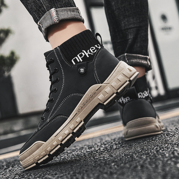 Νέο μοντέλο  χειμερινά ανδρικά παπούτσια με κορδόνια και επίπεδη σόλα