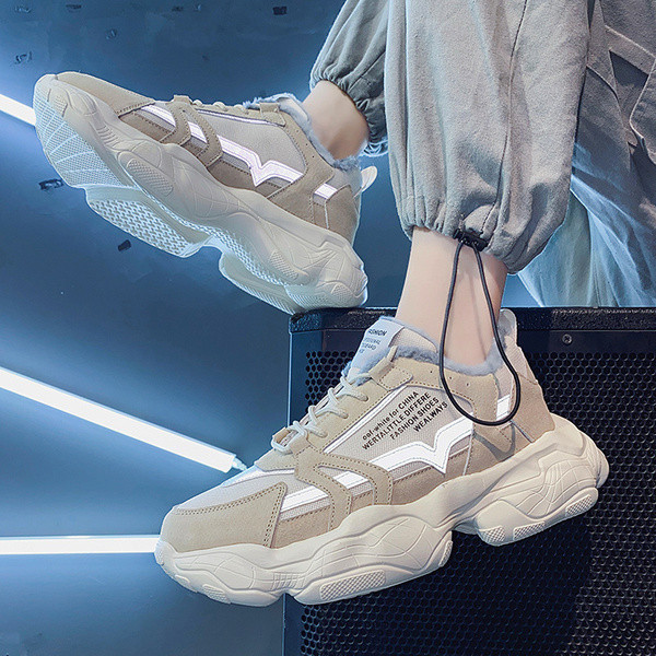 Kareda talla ja voodriga moodsad meeste tossud