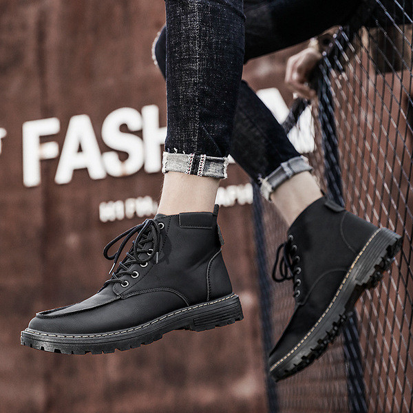 Öko bőrből készült férfi téli csizma fűzővel, lapos talppal