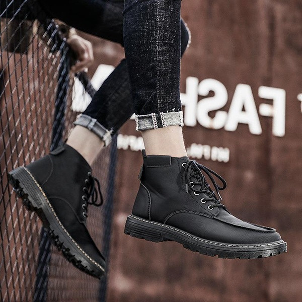 Eko bőrből készült férfi téli csizma lapos talppal és fűzővel