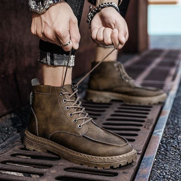 Eko bőrből készült férfi téli csizma lapos talppal és fűzővel