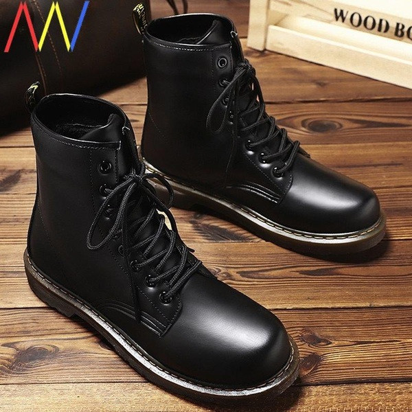 Öko bőrből készült férfi téli csizma fekete fűzővel