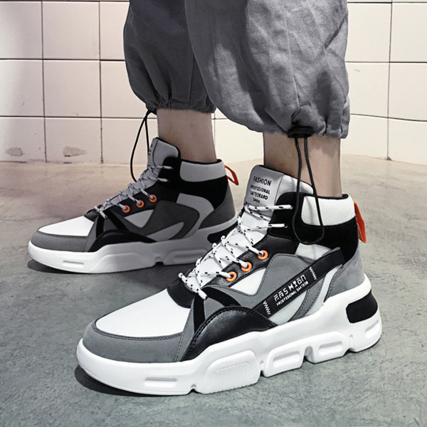 Új tornacipő modell bokáig, béléssel