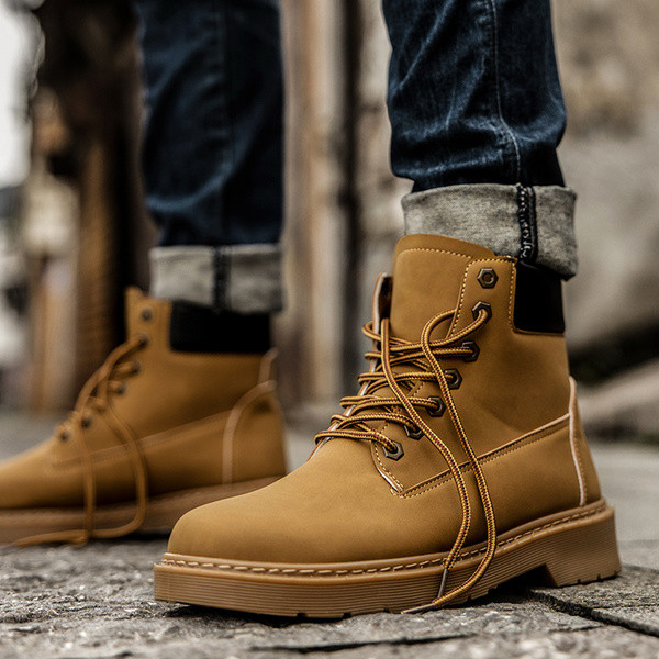 Férfi alkalmi csizma fűzővel és lapos talppal, öko bőrből