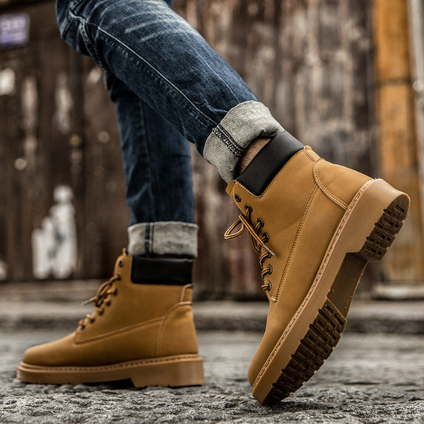 Férfi alkalmi csizma fűzővel és lapos talppal, öko bőrből