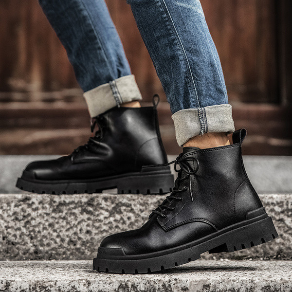 Ανδρικές έκο δερμάτινες μπότες με κορδόνια και τραχιά σόλα