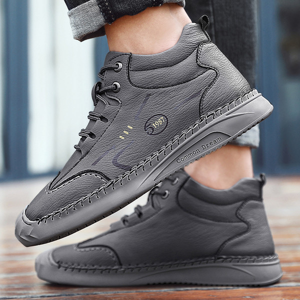 Lapos talpú férfi bőrcsizma