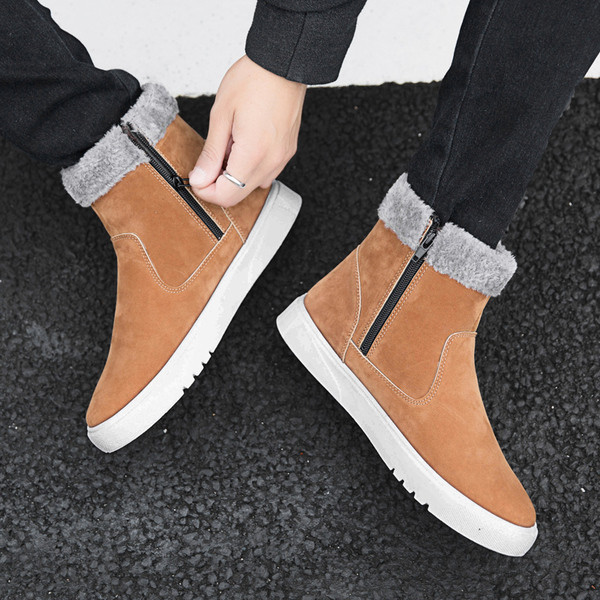 Öko velúrból készült téli férfi csizma új modellje, cipzárral