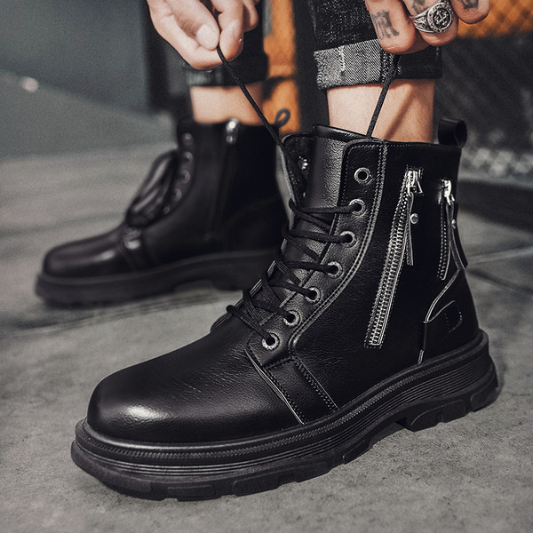 Férfi bőrcsizma cipzárral és fűzővel