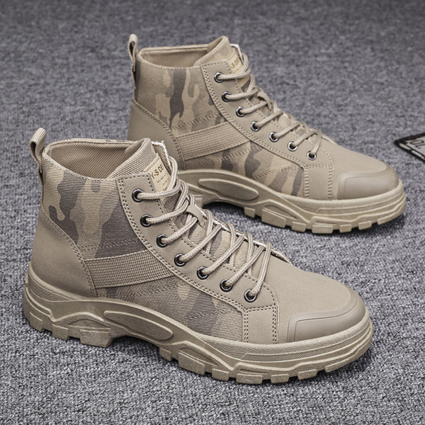 Férfi csizma fűzővel, terepszínű mintával