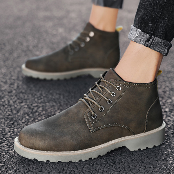 Öko-nahast vabaajapaeltega meeste saapad