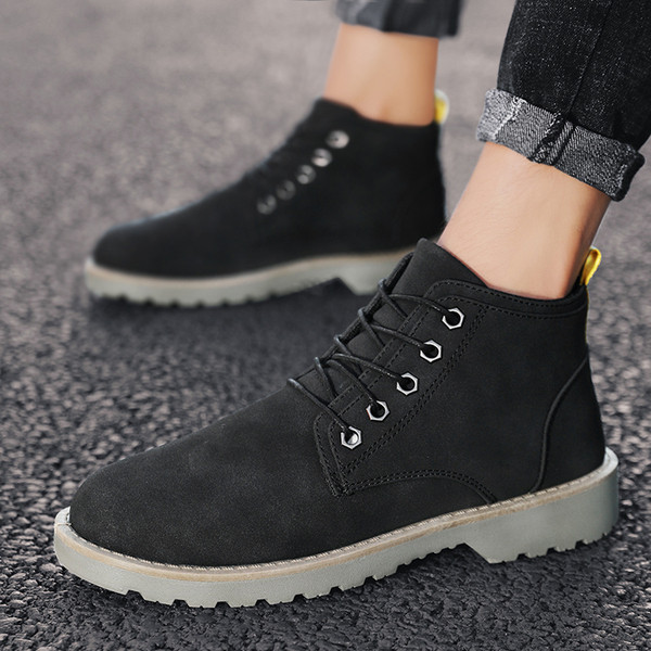 Öko-nahast vabaajapaeltega meeste saapad