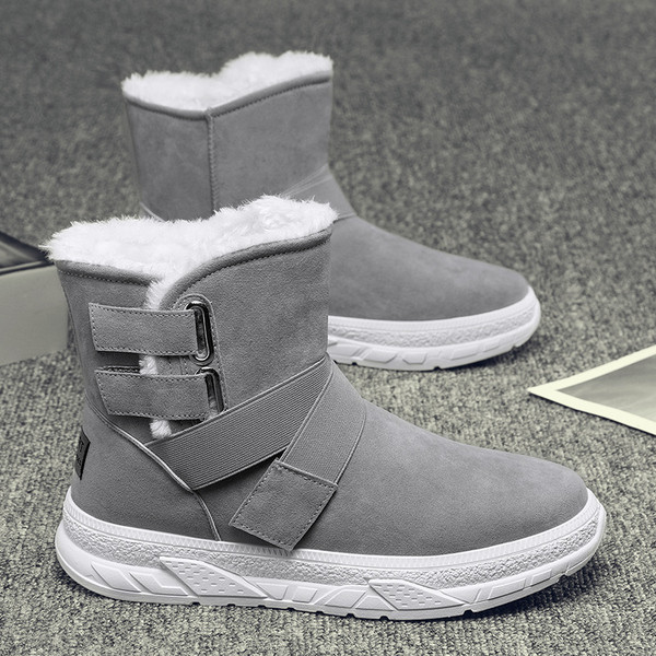 Ökoseemisnahast pehme voodri ja kleebistega meeste talvesaapad