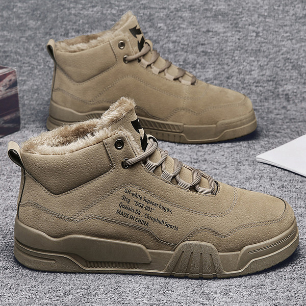 Férfi téli csizma lapos talppal és meleg béléssel