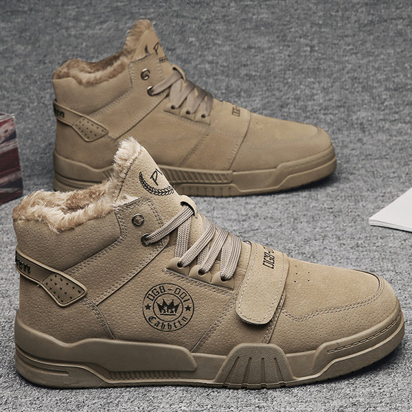 Férfi sportcipő lapos talppal és puha béléssel