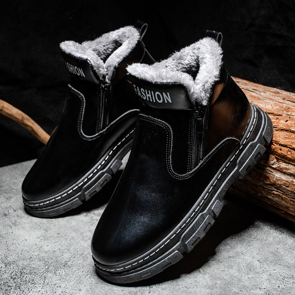 Téli csizma csúszásmentes talppal és meleg béléssel