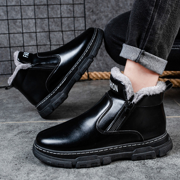 Téli csizma csúszásmentes talppal és meleg béléssel