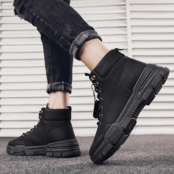 Öko-nahast vabaajapaeltega meeste saapad