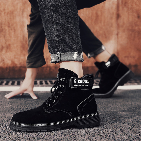 Ökoseemisnahast ja paeltest moodsad meeste saapad