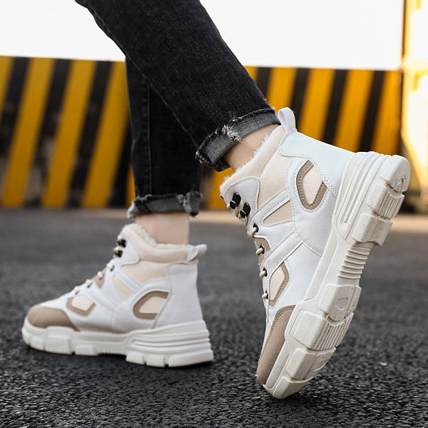 Moodsad meeste saapad sooja voodri ja paeltega valge ja musta värviga