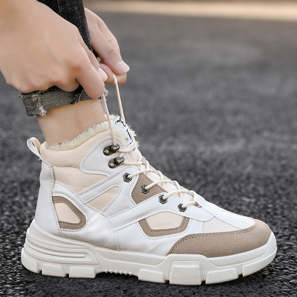 Moodsad meeste saapad sooja voodri ja paeltega valge ja musta värviga