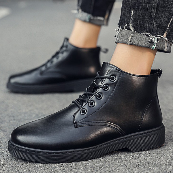 Musta värvi paeltega vabaaja meeste nahksaapad